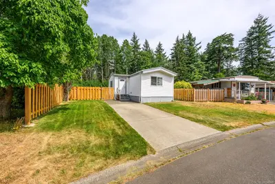 2140 Stadacona Dr, Comox BC V9M 3P7