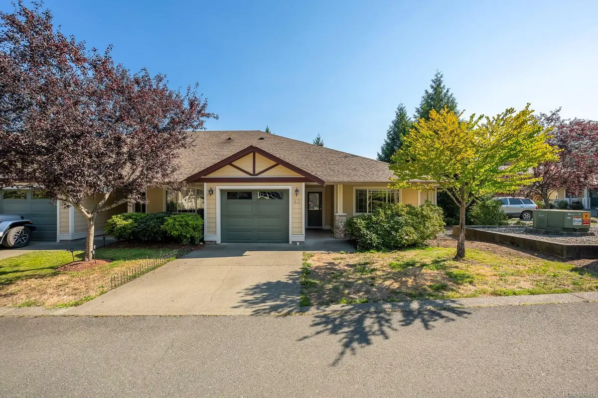 2728 1st St #43, Courtenay BC V9N 4A4
