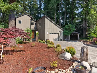 8830 CLARKSON Ave, Black Creek BC V9J 1A7