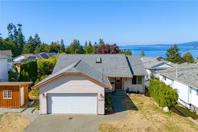 1459 Adelaide St, Crofton BC V0R 1R0