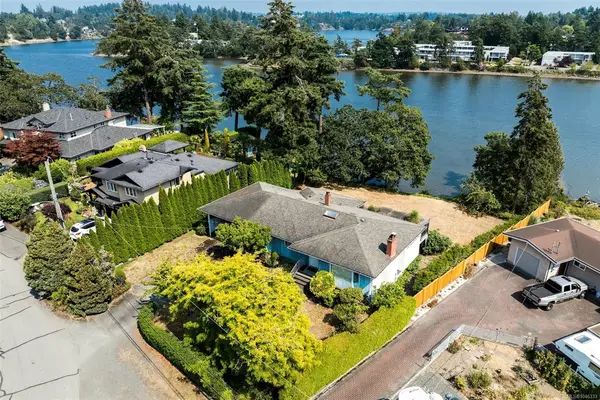 107 Kingham Pl, View Royal BC V9B 1L9 - 3 bed, 3 bath property for sale in View Royal