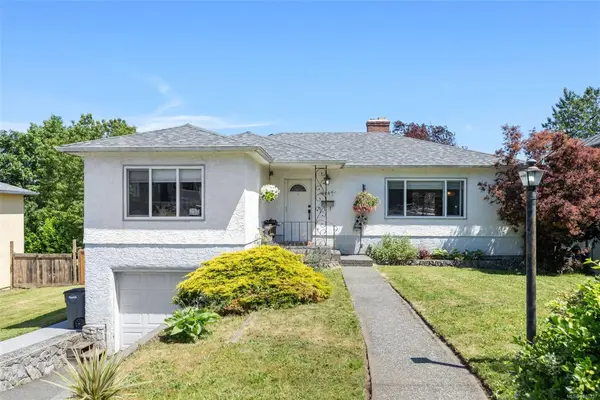 4147 Hawkes Ave, Saanich BC V8Z 3Y9 - 5 bed, 2.0 bath in Saanich