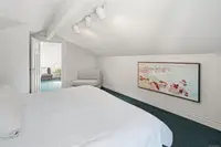 View 32