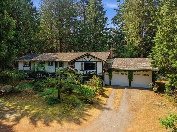 850 Village Way, Qualicum Beach BC V9K 1K8 - 4 bed, 5.0 bath in Qualicum Beach