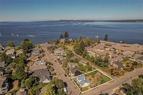 9899 Maple St, Chemainus BC V0R 1K0 - 3 bed, 1 bath property for sale in Chemainus
