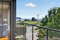View 10