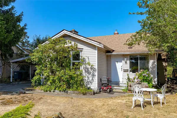 508 Davida Ave, Saanich BC V9A 2C7 - 2 bed, 1.0 bath in Saanich