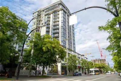 960 Yates St #806, Victoria BC V8V 3M3