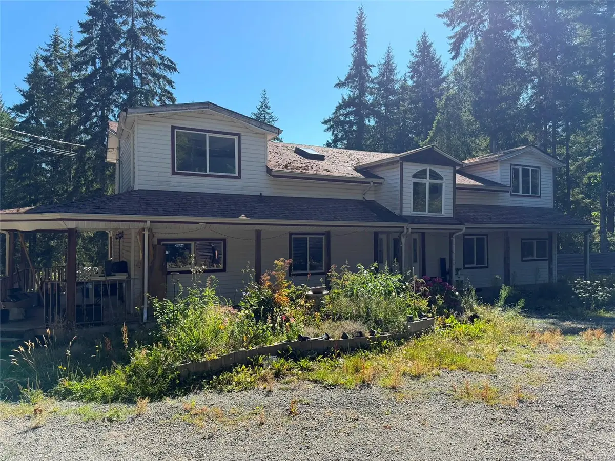 2524 MacAulay Rd, Black Creek BC V9J 1B5