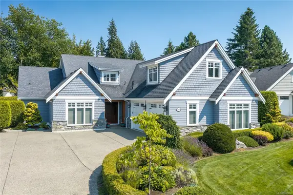 983 Bluffs Dr, Qualicum Beach BC V9K 0A2 - 3 bed, 2 bath property for sale in Qualicum Beach