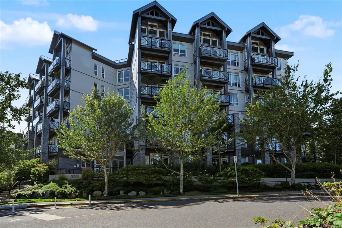 924 Esquimalt Rd #109, Esquimalt BC V9A 3P2