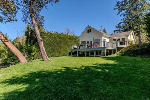 2664 Heald Rd, Shawnigan Lake BC V0R 2W0 - 4 bed, 2.0 bath in Shawnigan Lake