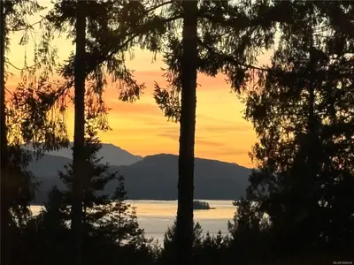 2657 Galleon Way, Pender Island BC V0N 2M2