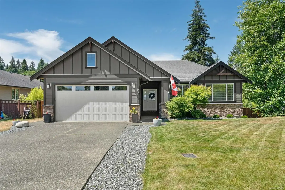 931 Deloume Rd, Mill Bay BC V0R 2P1