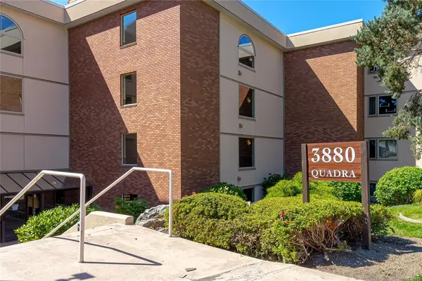 3880 Quadra St #208, Saanich BC V8X 1H8 - 2 bed, 3.0 bath in Saanich