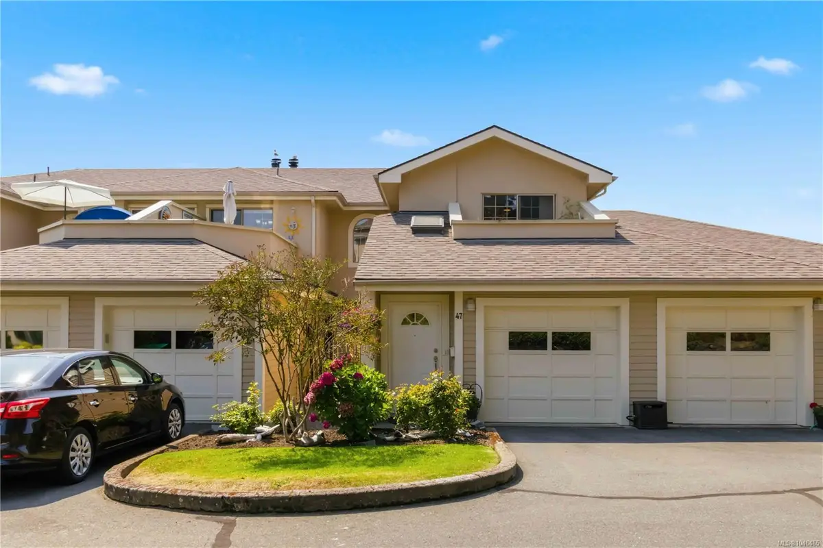 909 Admirals Rd #47, Esquimalt BC V9A 2P1