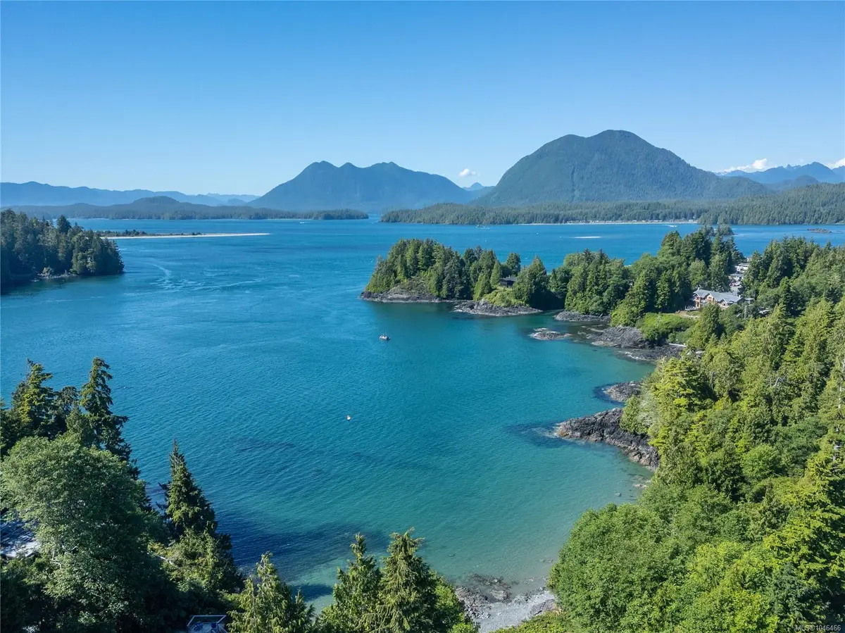 261 Cedar St, Tofino BC V0R 2Z0