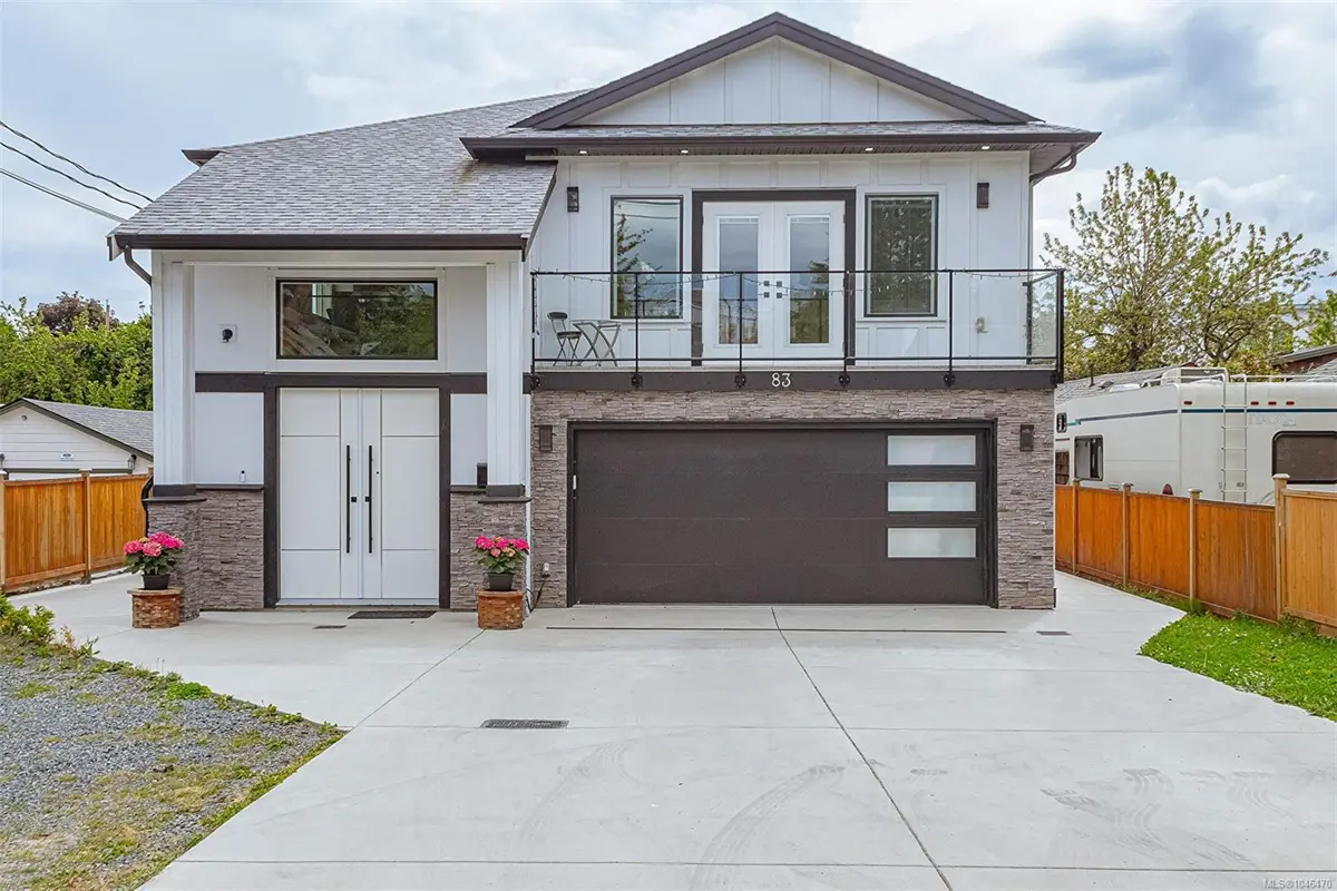 83 Crease Ave, Saanich BC V8Z 1S6