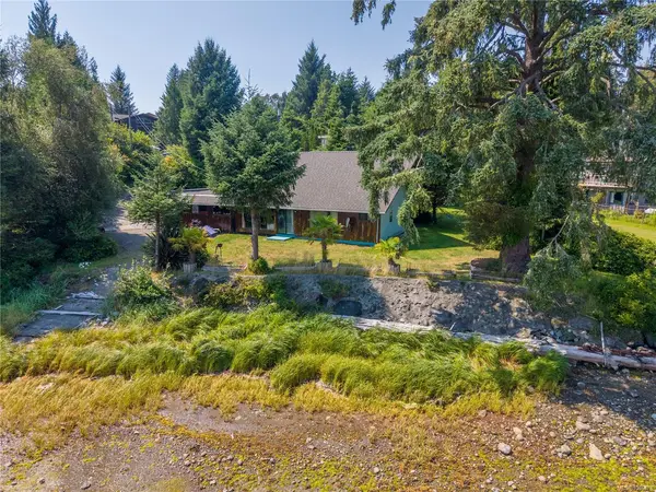 1191 Eber Rd, Ucluelet BC V0R 3A0 - 3 bed, 1 bath property for sale in Ucluelet