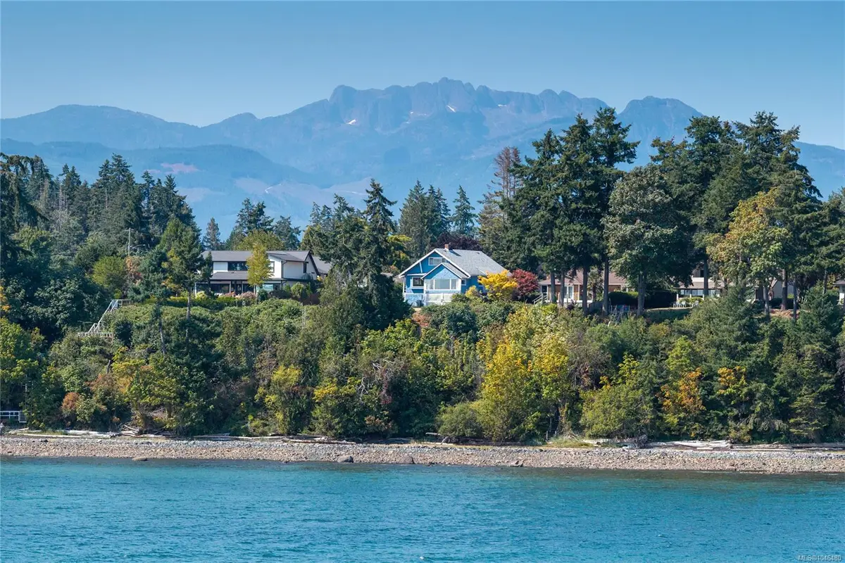 422 Dogwood St, Parksville BC V9P 1C6