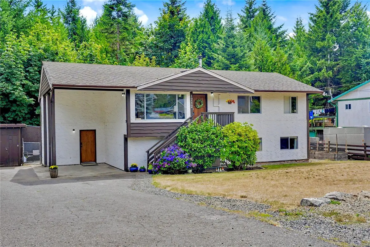 1712 Robin Hill Dr, Shawnigan Lake BC V0R 2W0