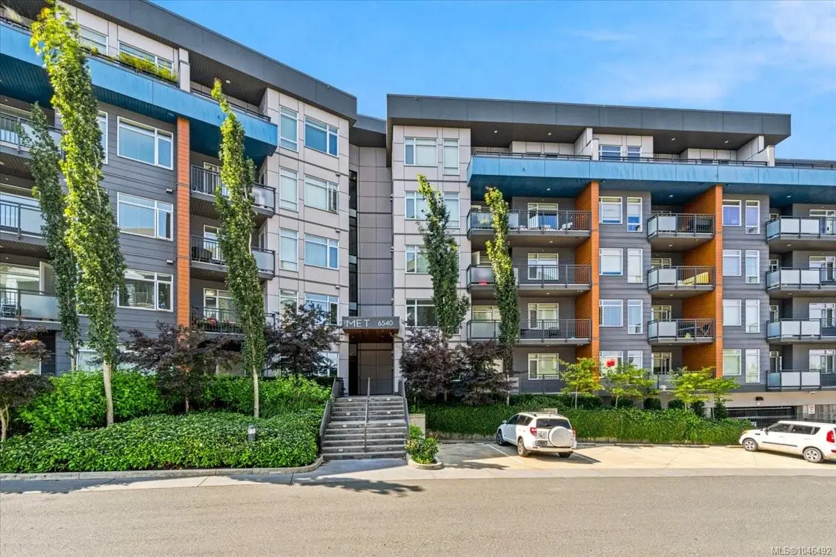 6540 Metral Dr #313, Nanaimo BC V9T 0L8