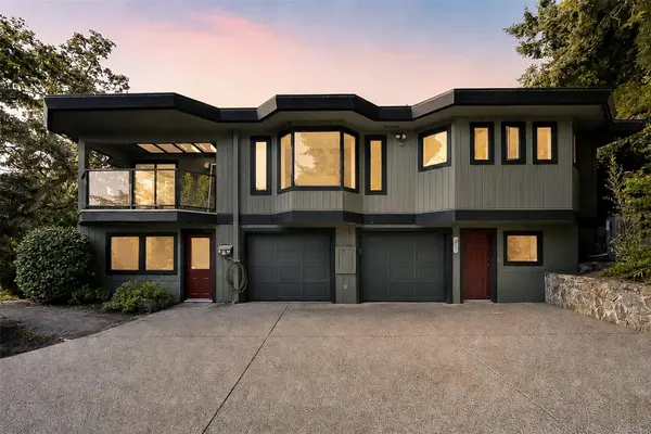 1682 Charlton Rd, Saanich BC V9E 2C9 - 3 bed, 4.0 bath in Saanich