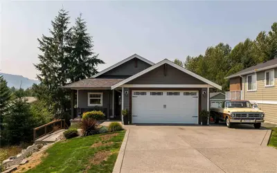 228 Dawn Coe Cres, Lake Cowichan BC V0R 2G0