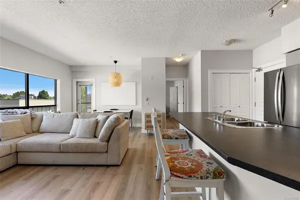 870 Short St #419, Saanich BC V8X 2V5 - 2 bed, 2.0 bath in Saanich
