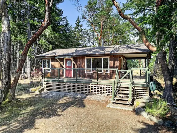 380 Langs Rd, Salt Spring BC V8K 1N3 - 1 bed, 1 bath property for sale in Salt Spring