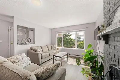 524 Rosehill St #4, Nanaimo BC V9S 1E6