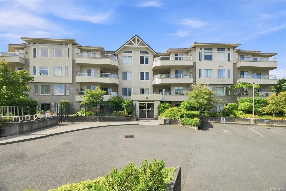 3700 Carey Rd #303, Saanich BC V8Z 4C2