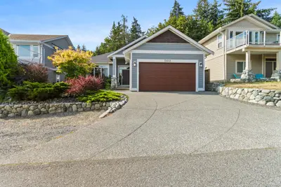 5612 Hammond Bay Rd, Nanaimo BC V9T 6S2