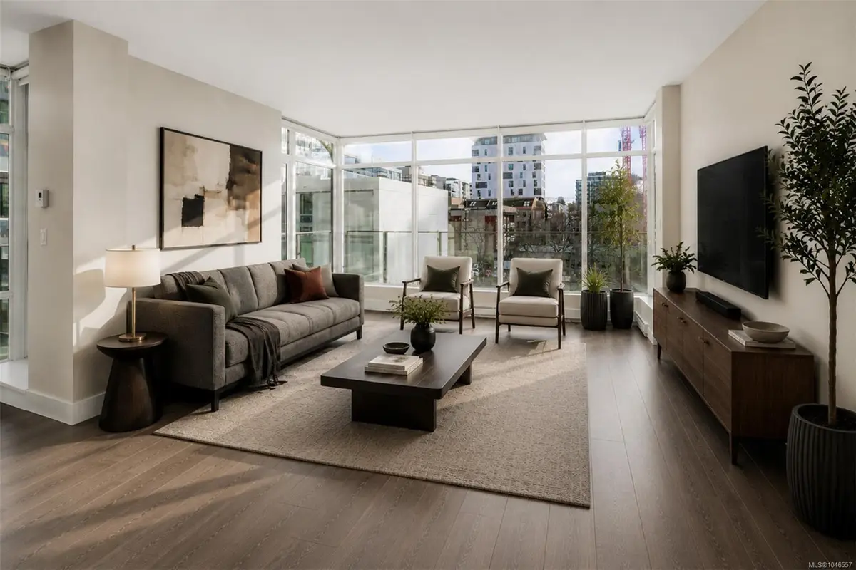 960 Yates St #406, Victoria BC V8V 3M3