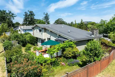 4070 Larchwood Dr, Saanich BC V8N 6H7