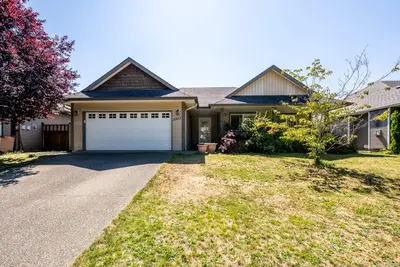 3351 Coniston Cres, Cumberland BC V0R 1S0