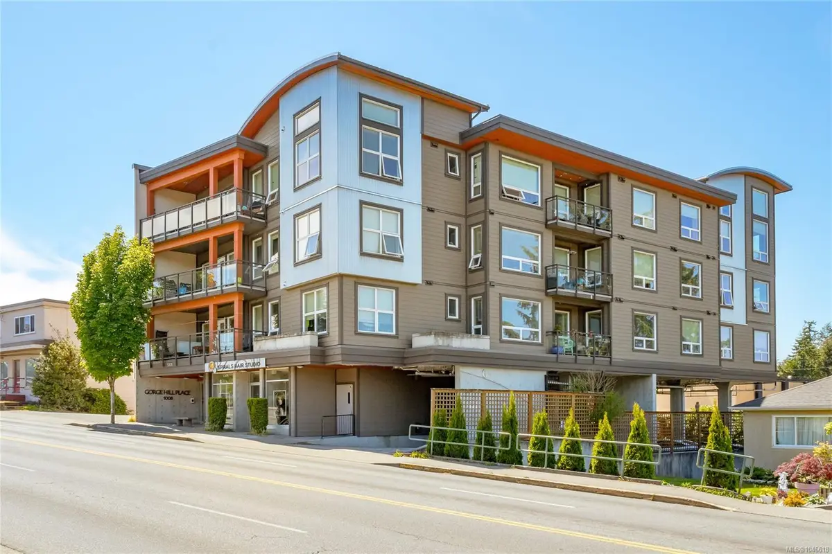1008 Tillicum Rd #403, Esquimalt BC V9A 1Z8