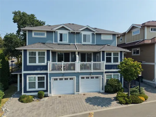 4583 Wilkinson Rd #7, Saanich BC V8Z 5C3 - 3 bed, 3.0 bath in Saanich