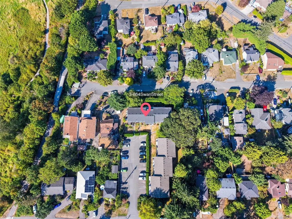 864 Swan St #3, Saanich BC V8X 2Z3