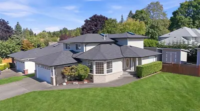 6025 Tweedsmuir Cres, Nanaimo BC V9T 5Y7