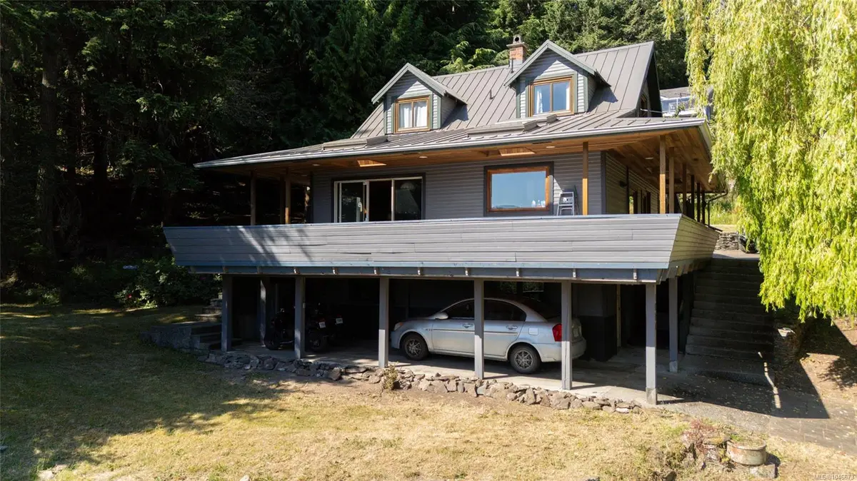 1038 Redcap St, Duncan BC V9L 5X8