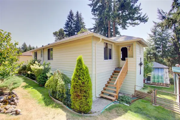 10660 Cedar Dr, Youbou BC V0R 3E1 - 4 bed, 2 bath property for sale in Youbou