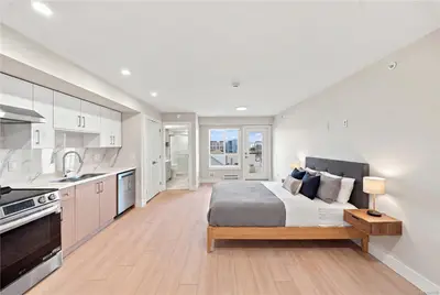 171 Jensen Ave W #207, Parksville BC V9P 1K3