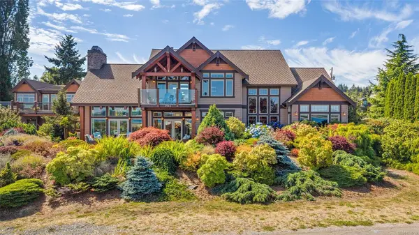 3943/3941 Marine Dr, Royston BC V0R 2V0 - 6 bed, 6 bath property for sale in Royston