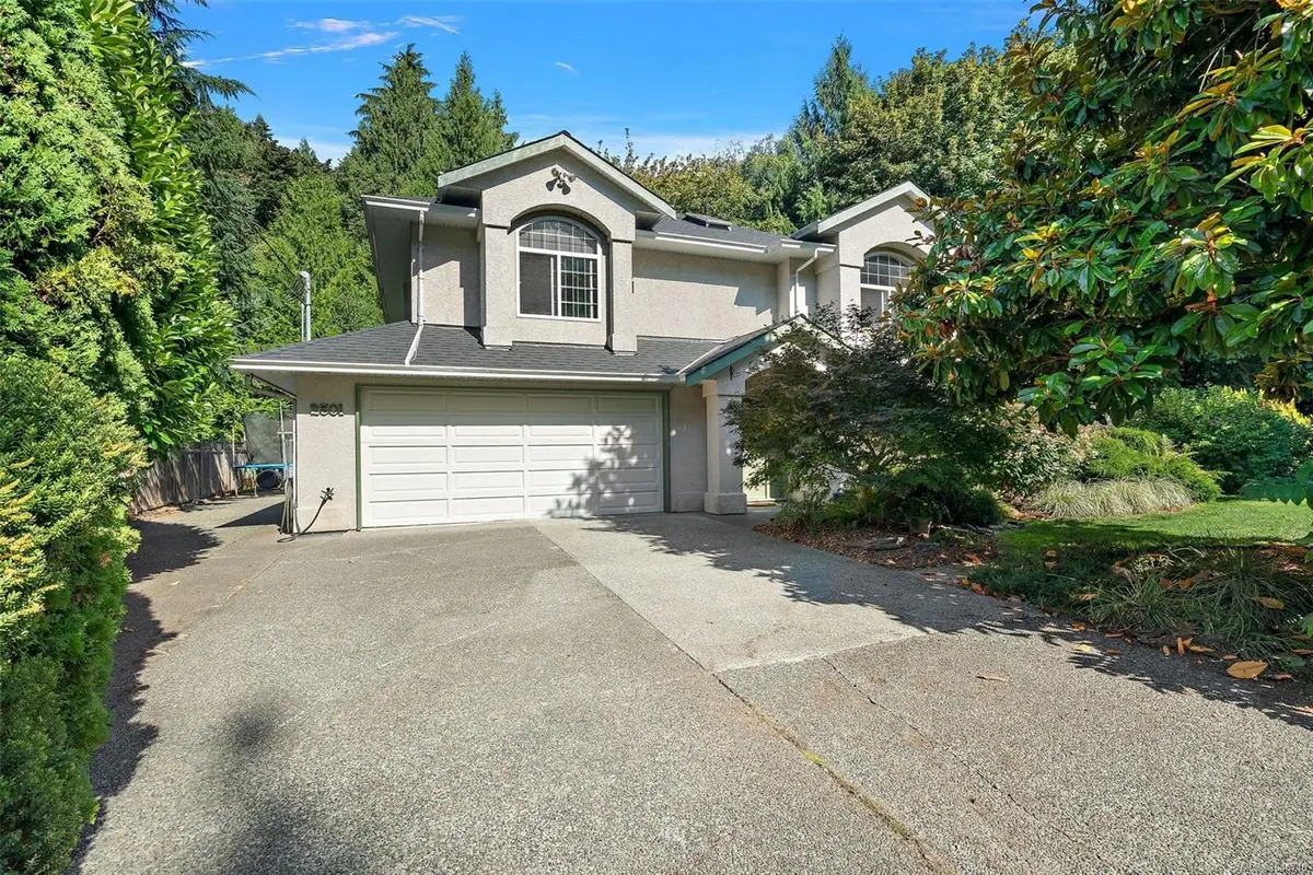 2501 Fawn Rd, Mill Bay BC V0R 2P1