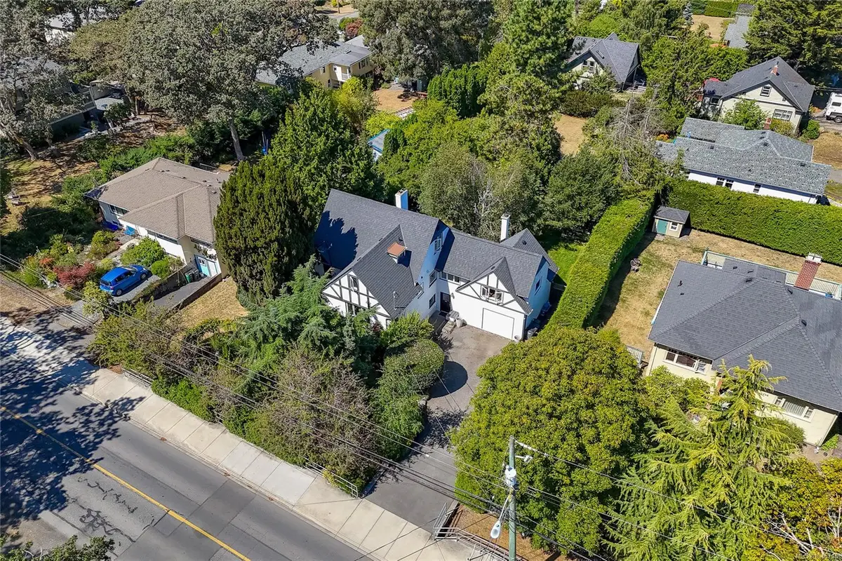 1234 Union Rd, Saanich BC V8P 2J6
