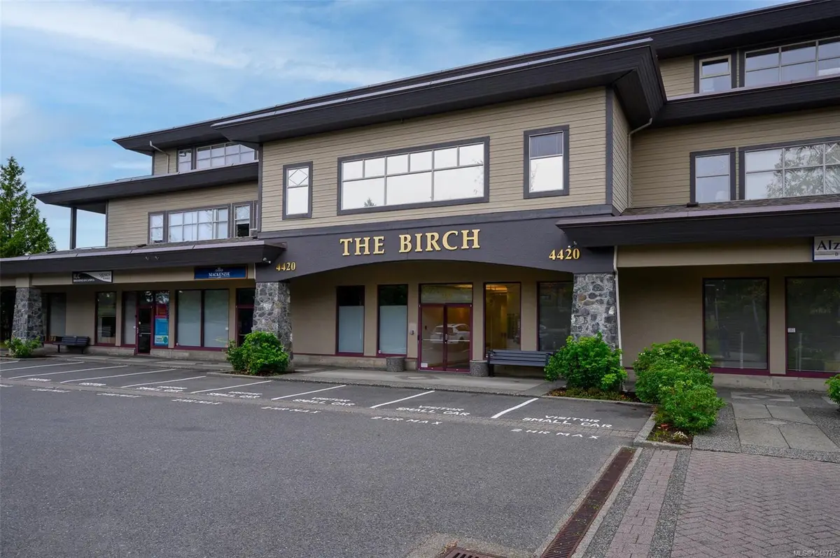 4420 Chatterton Way #104, Saanich BC V8X 5J2