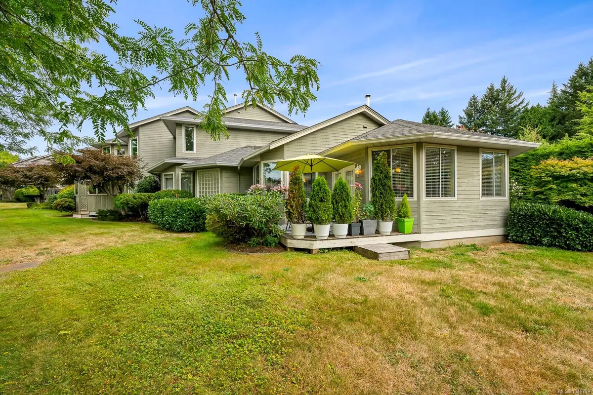 1400 Tunner Dr #101, Courtenay BC V9N 8S2