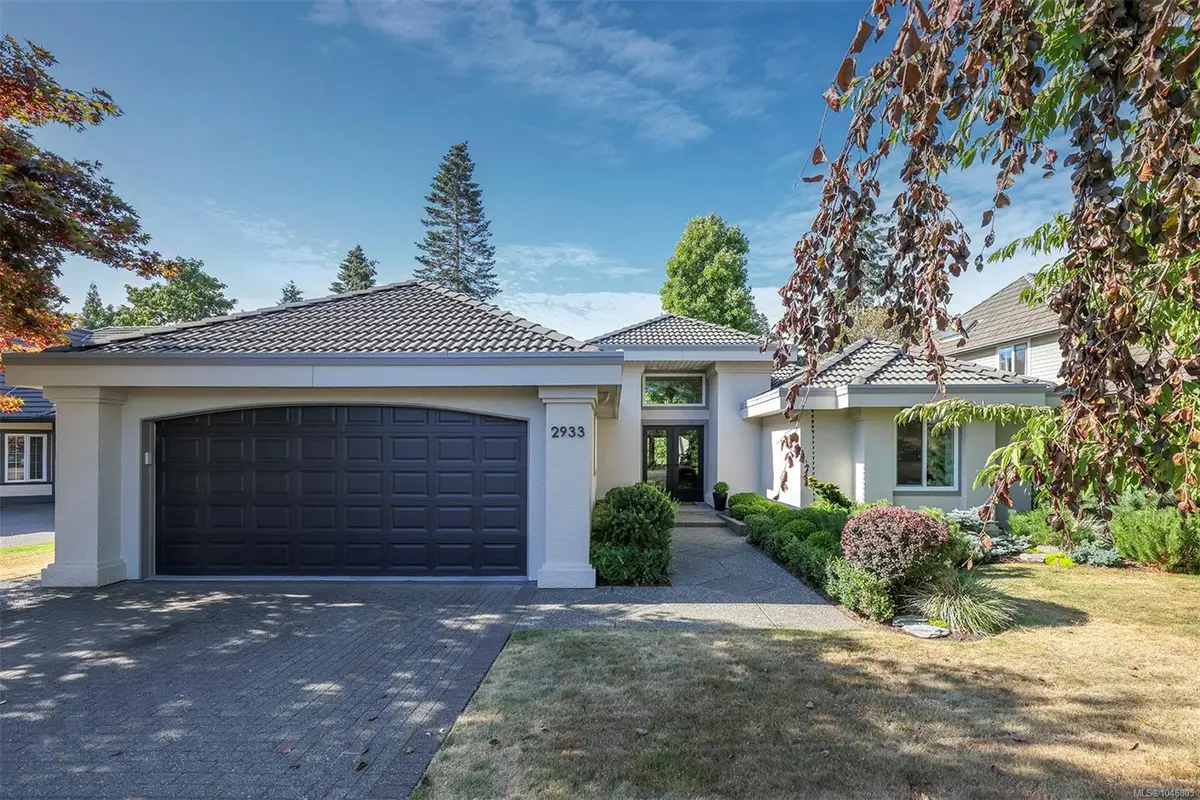 2933 Royal Vista Way, Courtenay BC V9N 9X3