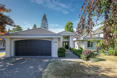 2933 Royal Vista Way, Courtenay BC V9N 9X3